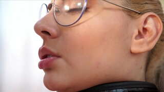 Roztomilý píča Sussy-Láska