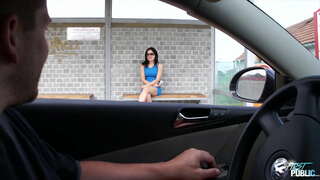 Sal dude davwa poukont babe nan estasyon otobis la, ki montre l &#039; ki jan fre se piblik fuck nan lanati