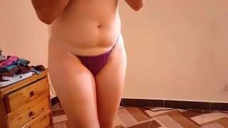 Распусьнік тых, мачыха трахал мяне і смокча мой сябра, калі я прыходжу дадому з вучобы ўвесь дзень