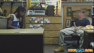 Pòv konpayon gade pwòp l &#039; yo GF resevwa foutu!