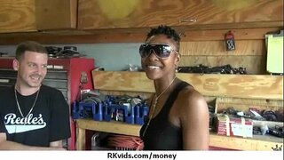 Byen fè sèks pou lajan 27